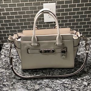 Coach Swagger 27 in chalk